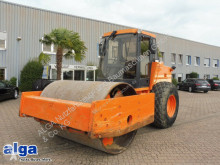 compacteur monocylindre Caterpillar