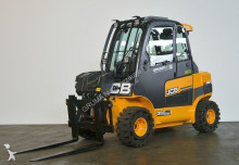 chariot élévateur de chantier JCB