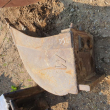 Volvo tiltable ditch cleaning bucket